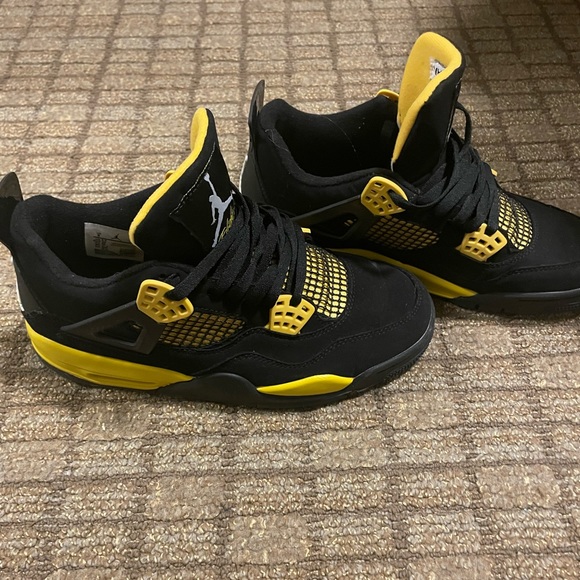 Jordan Thunder 4s - Picture 2 of 6